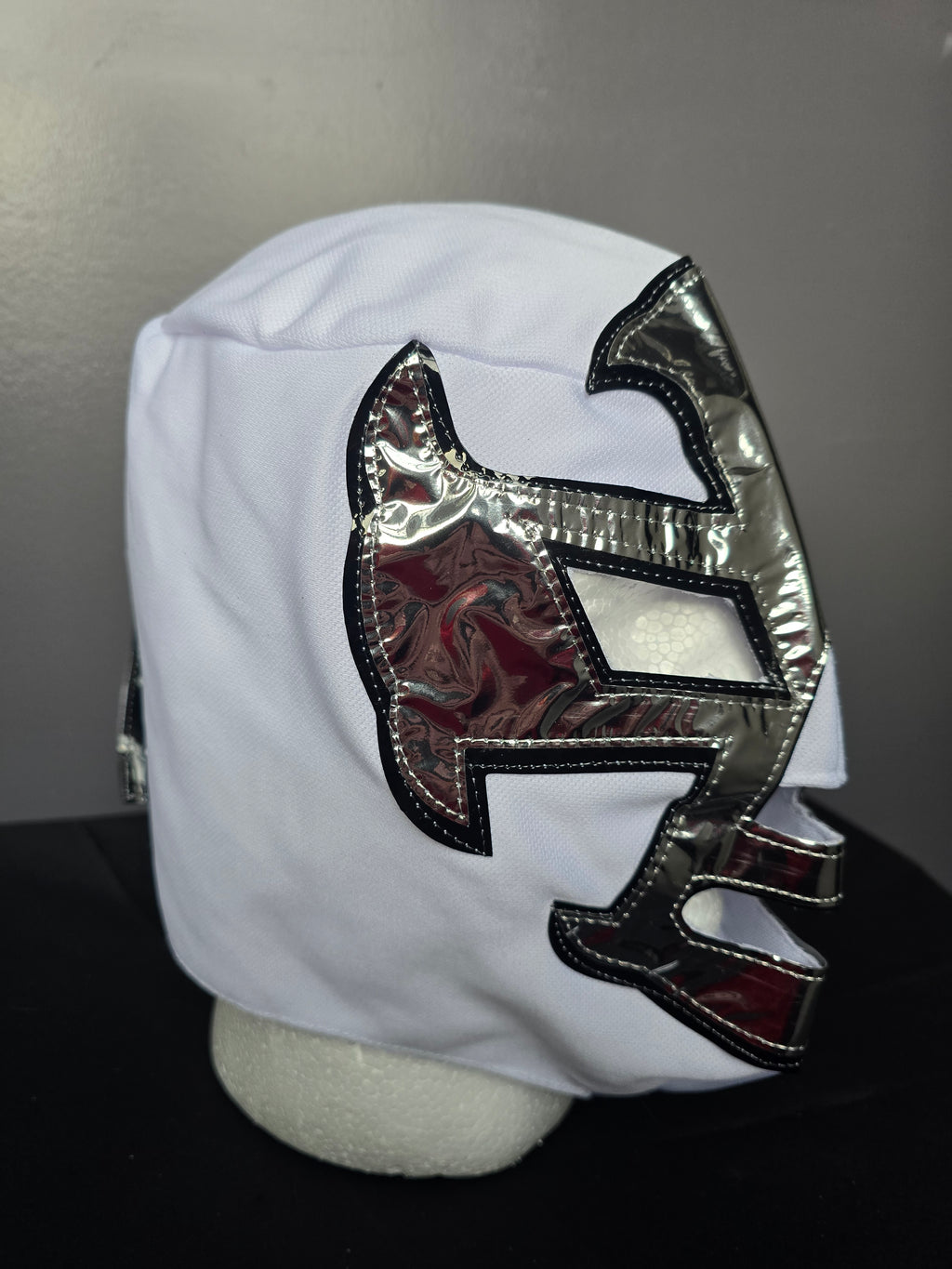 White/Silver Economy Luchador Mask
